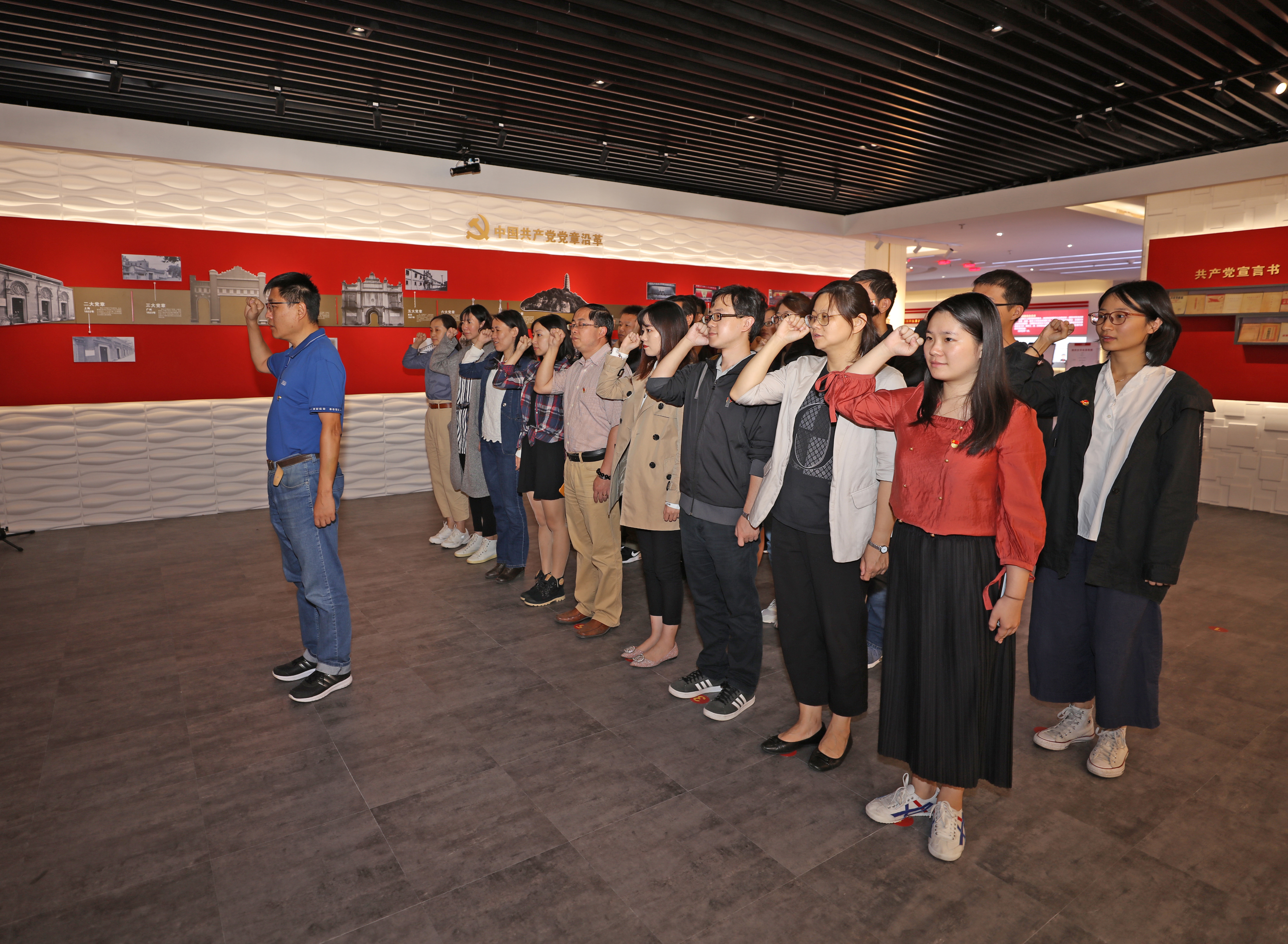 6e1a5351dd4b57bbbd7eb8ac41436abe.jpg